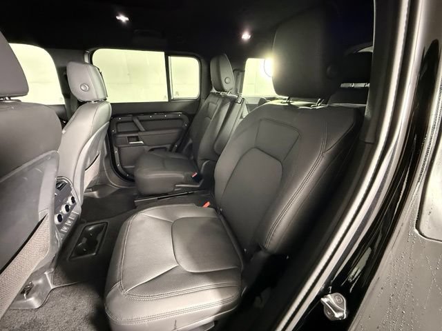 Used 2025 Land Rover Defender 130 X-Dynamic SE AWD/4WD image 20