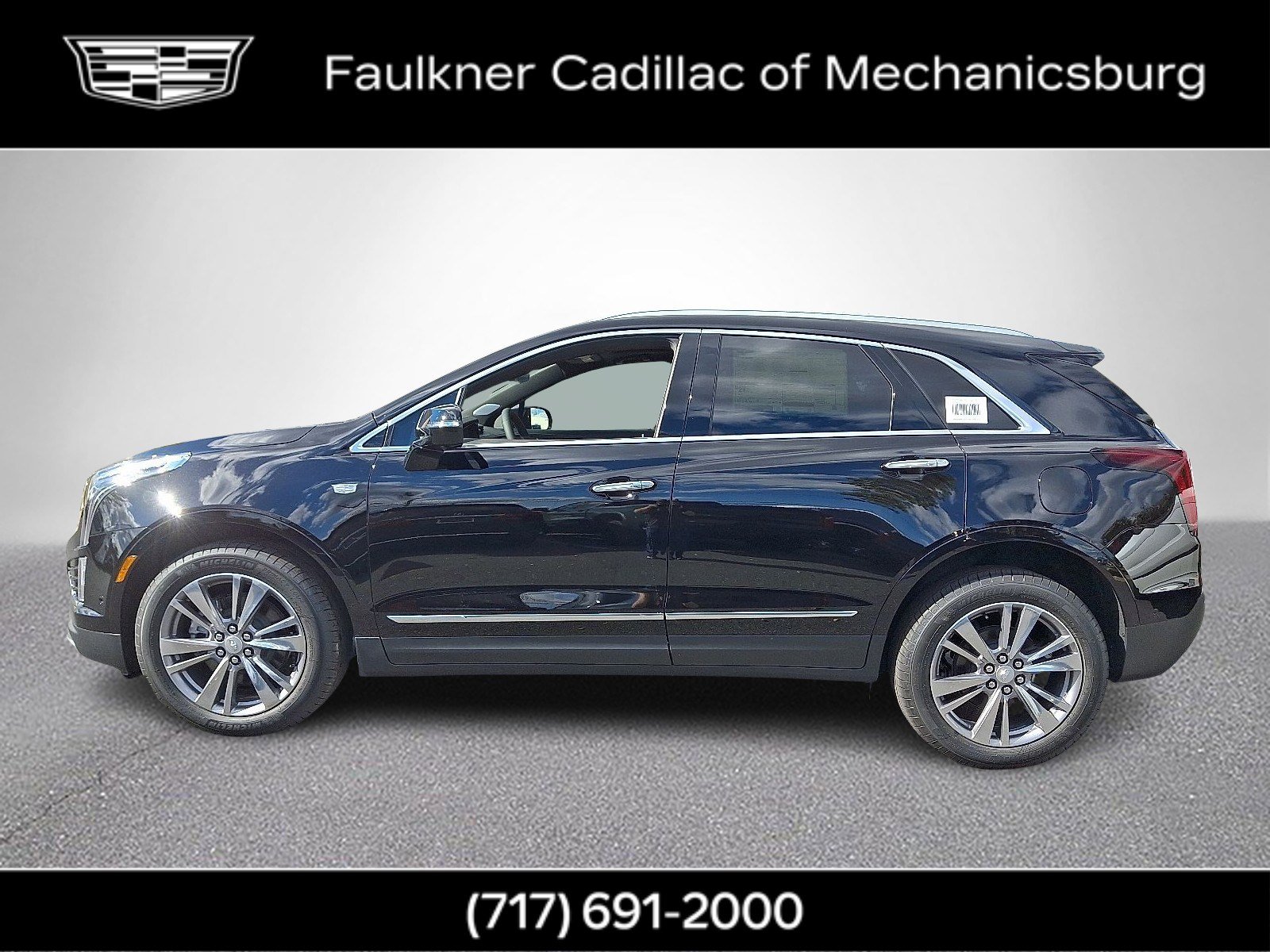 New 2025 Cadillac XT5 Premium Luxury image 2