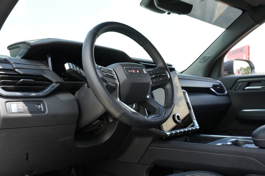 Used 2026 GMC Acadia Elevation w/ Elevation Premium Package FWD image 15