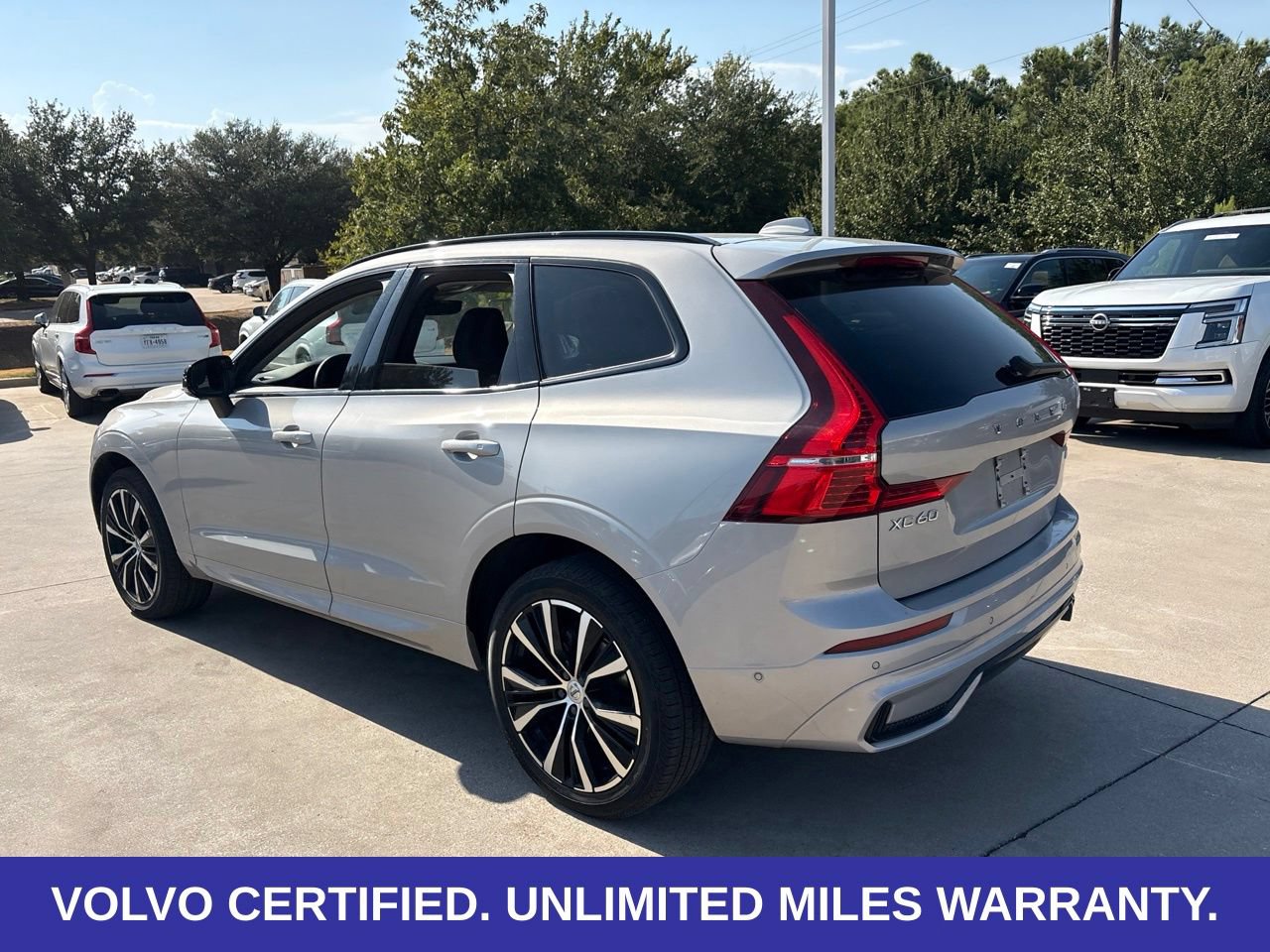 Certified 2025 Volvo XC60 B5 Plus AWD/4WD image 7