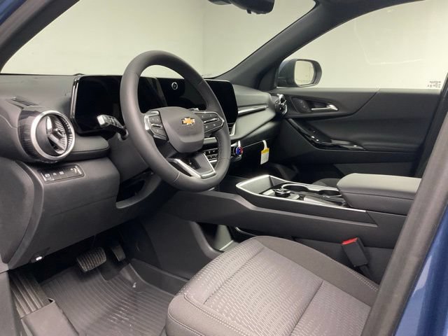 New 2026 Chevrolet Equinox LT w/ Safety and Technology Package FWD image 11