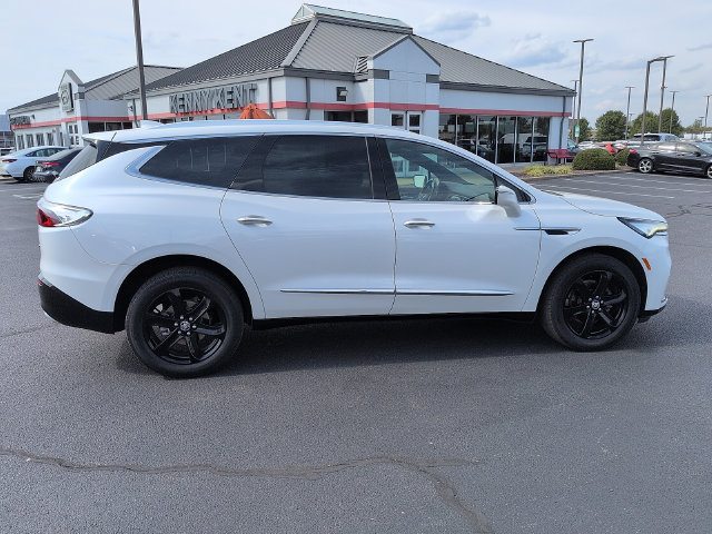 Used 2023 Buick Enclave Essence w/ Sport Touring Edition FWD image 8
