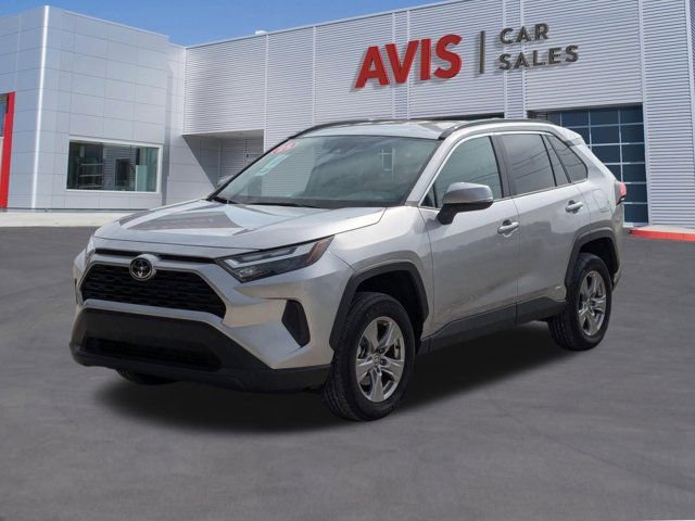 Used 2025 Toyota RAV4 XLE image 1