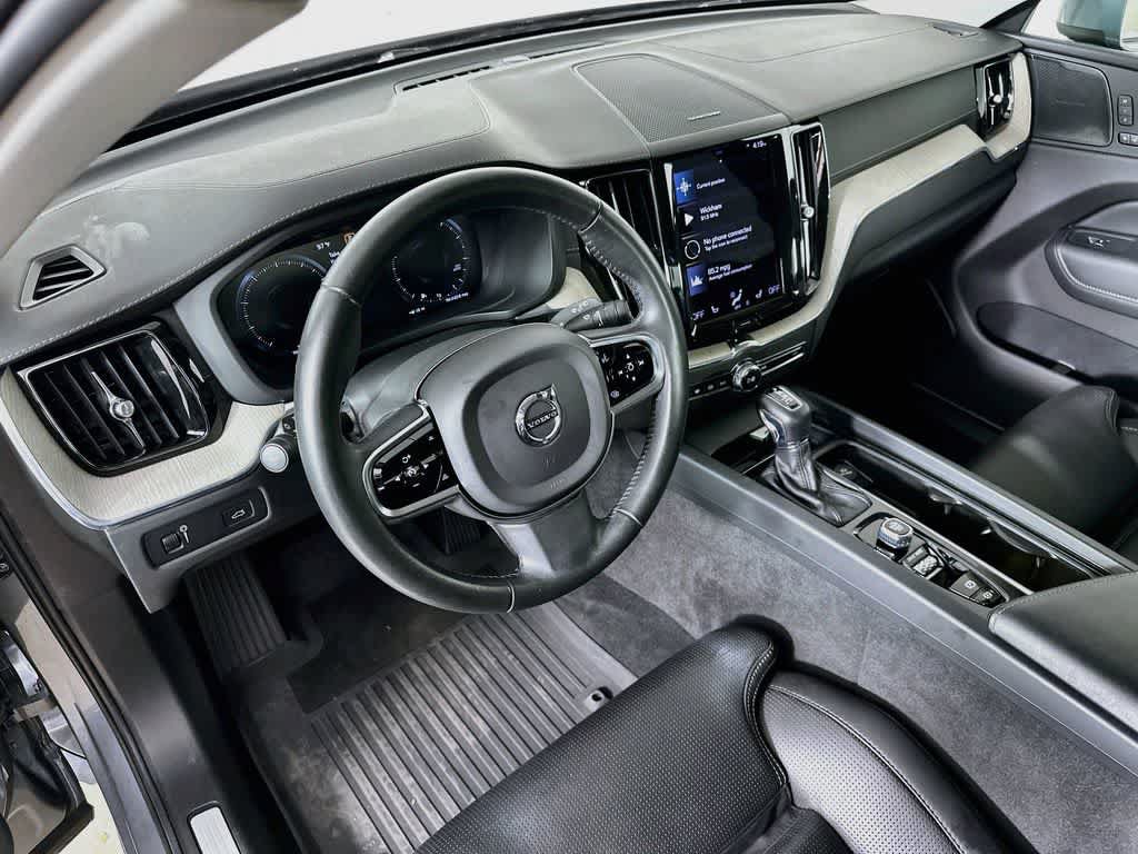 Used 2021 Volvo XC60 T5 Inscription w/ Protection Package Premier FWD image 2