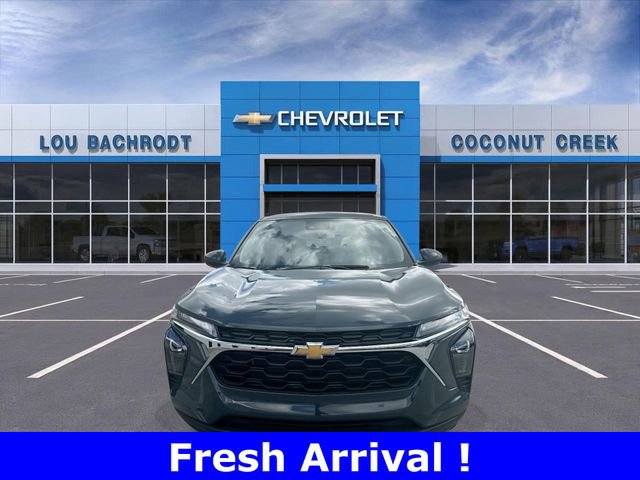 Used 2026 Chevrolet Trax LS w/ LS Convenience Package image 3