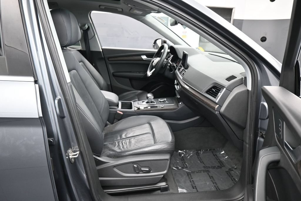 Used 2018 Audi Q5 2.0T Premium Plus w/ Premium Plus Package AWD/4WD image 37
