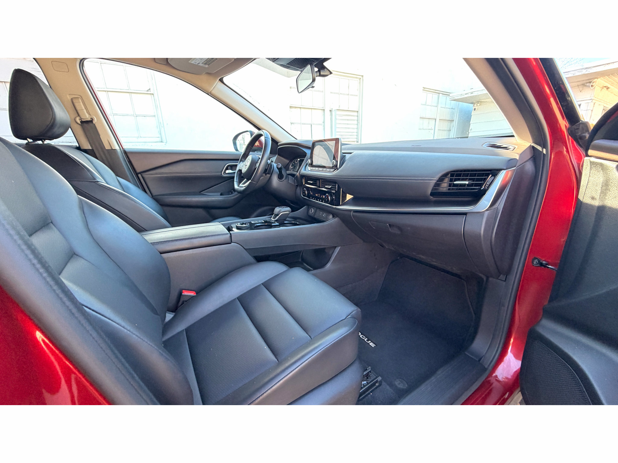 Used 2021 Nissan Rogue SV w/ Premium Package AWD/4WD image 7