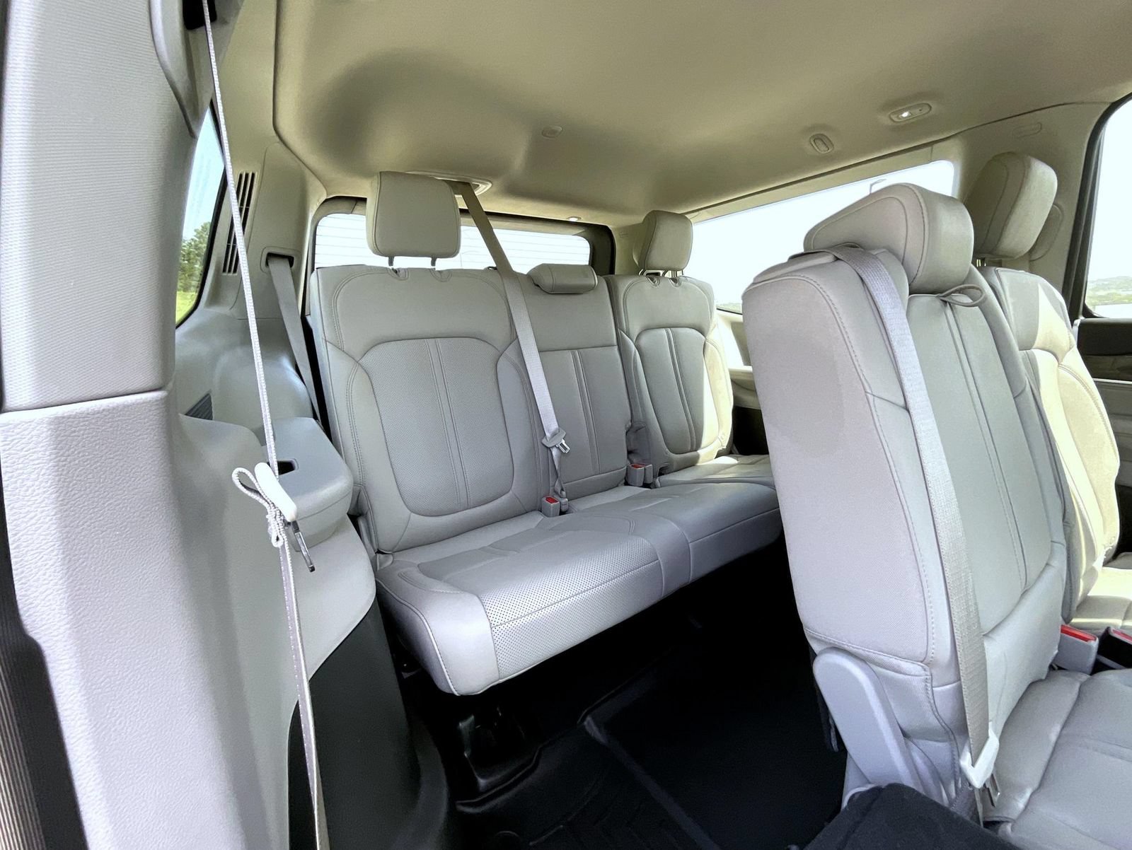 Used 2022 Jeep Wagoneer Series II AWD/4WD image 20