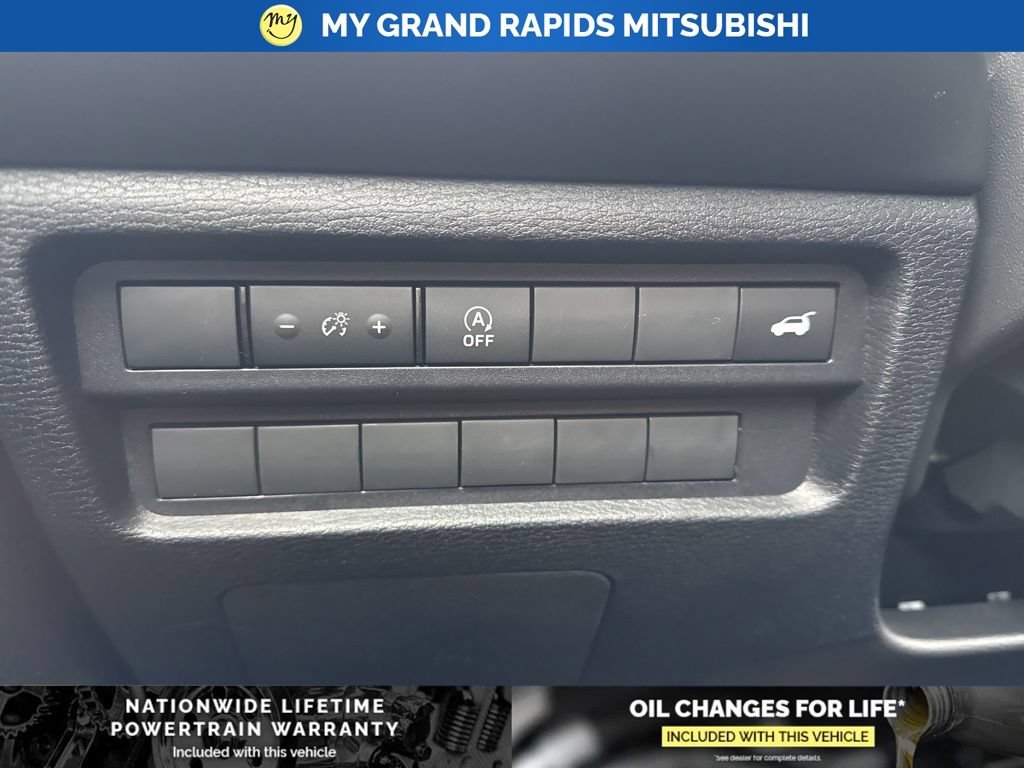 New 2026 Mitsubishi Outlander SE AWD/4WD image 35