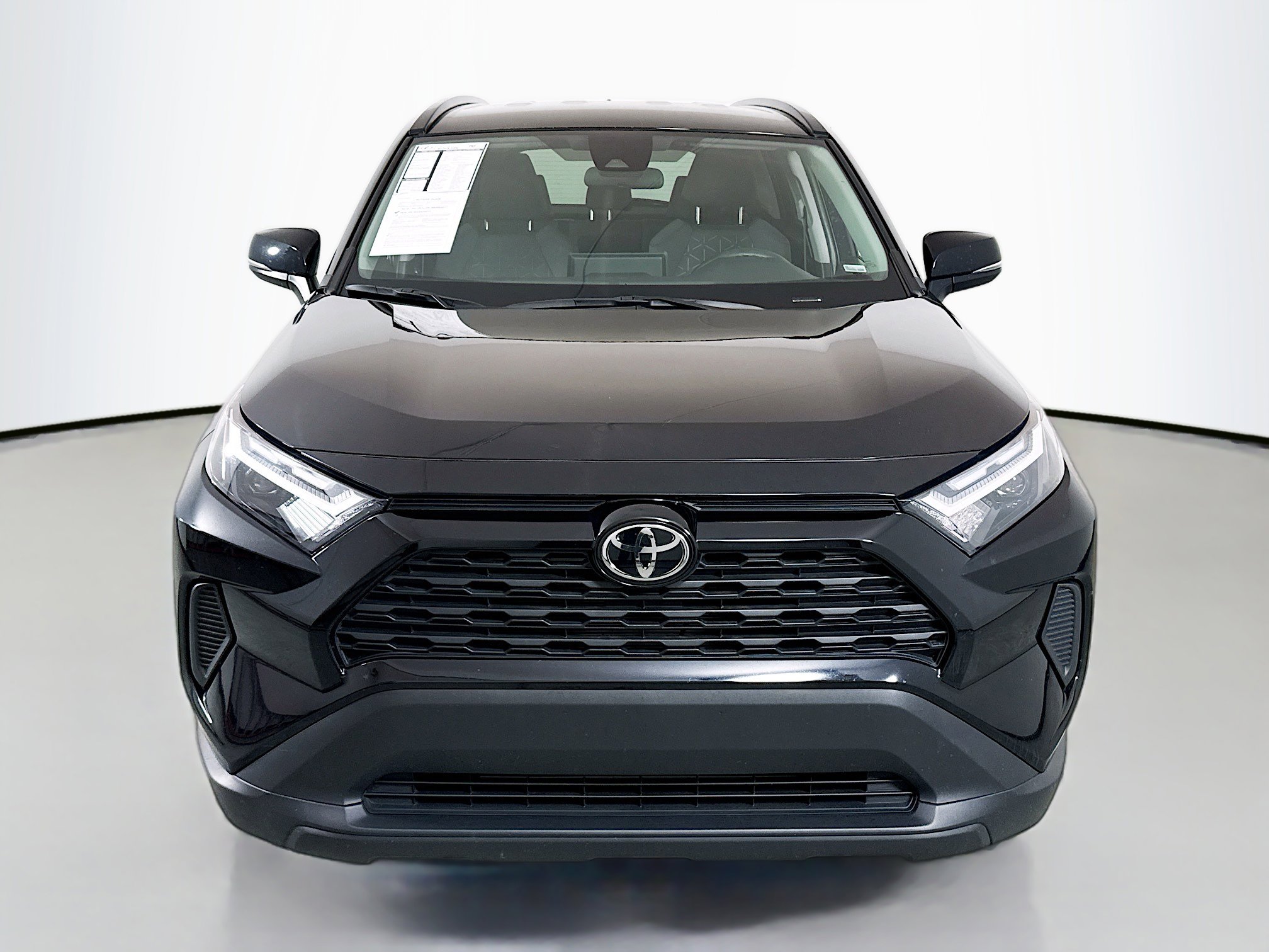 Used 2025 Toyota RAV4 XLE image 2