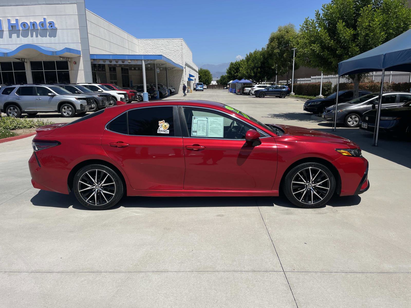 Used 2021 Toyota Camry SE FWD image 24