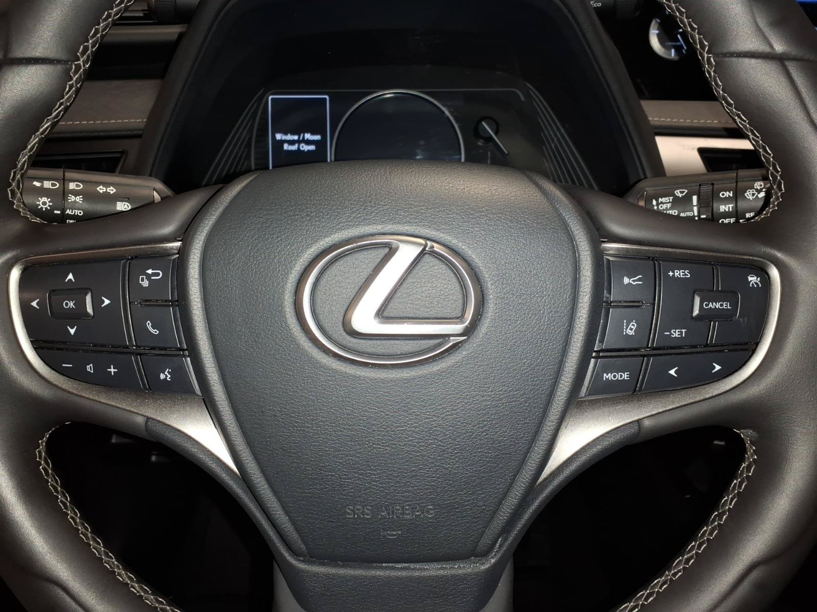 Certified 2022 Lexus UX 250h w/ Premium Package AWD/4WD image 6