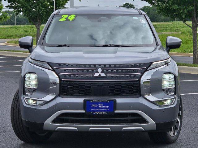 Used 2024 Mitsubishi Outlander SE FWD image 2