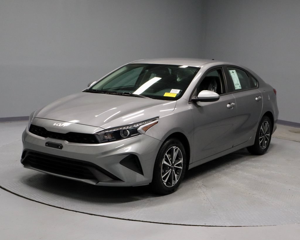 Used 2024 Kia Forte LXS FWD image 7