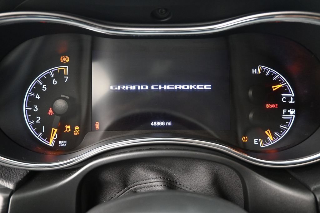 Used 2021 Jeep Grand Cherokee Laredo X RWD image 13