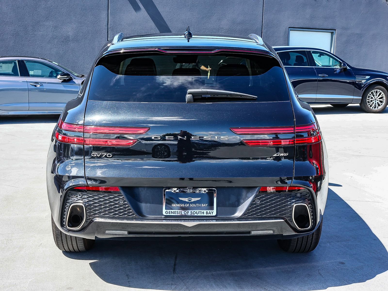 Used 2025 Genesis GV70 2.5T AWD/4WD image 5