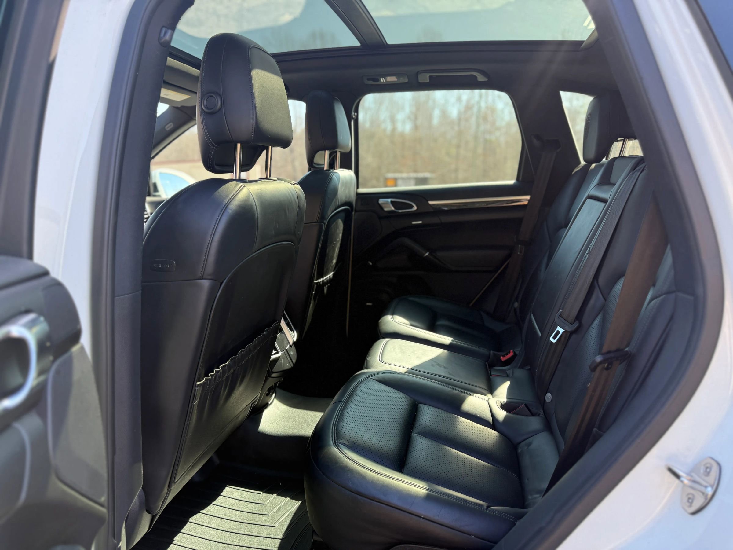 Used 2016 Porsche Cayenne image 9