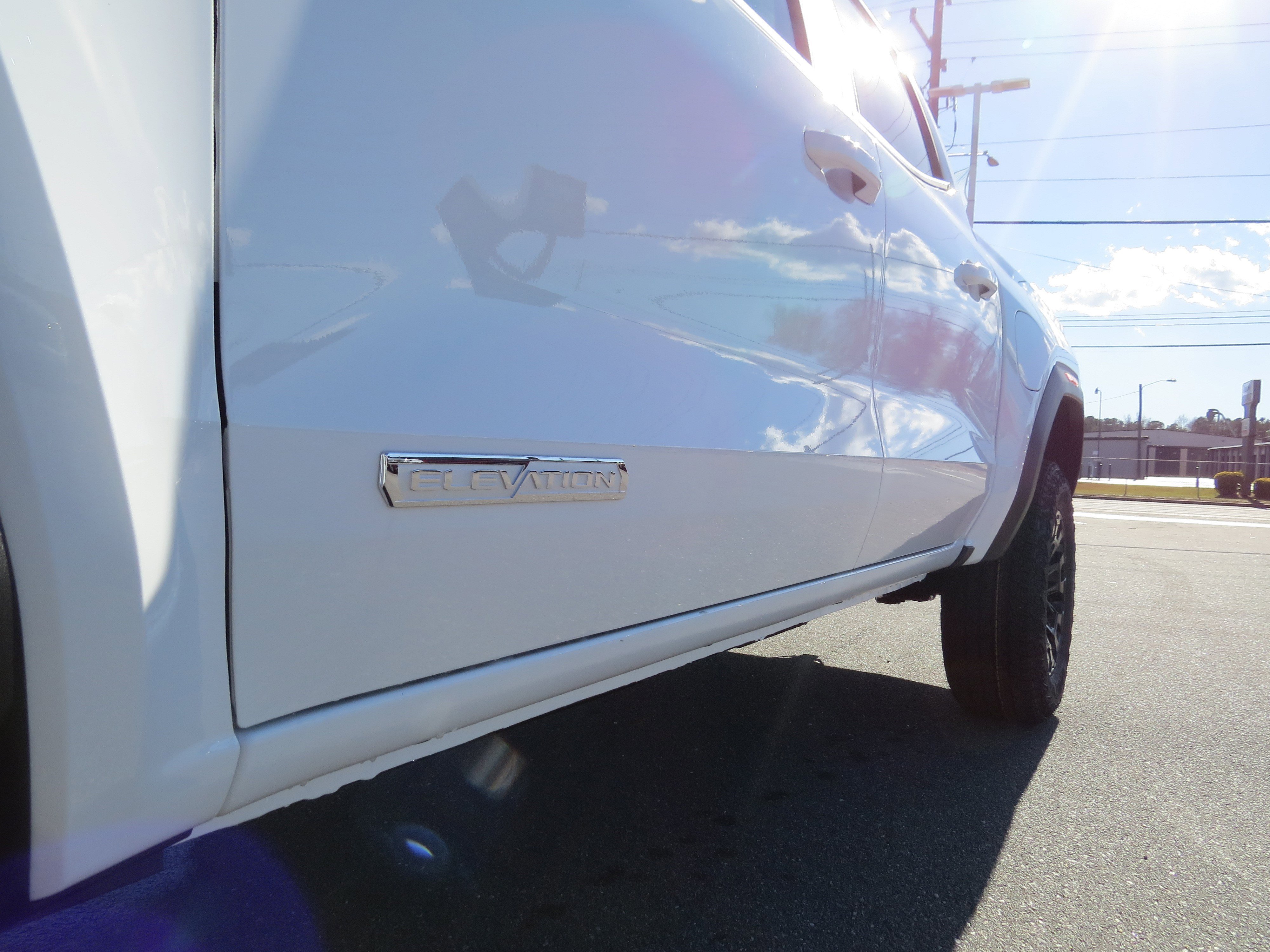 New 2026 GMC Canyon Elevation w/ Convenience Package image 15