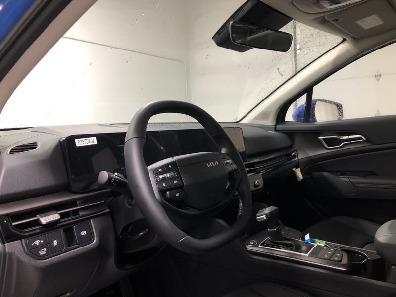 New 2026 Kia Sportage EX w/ EX Panorama Roof Package FWD image 21
