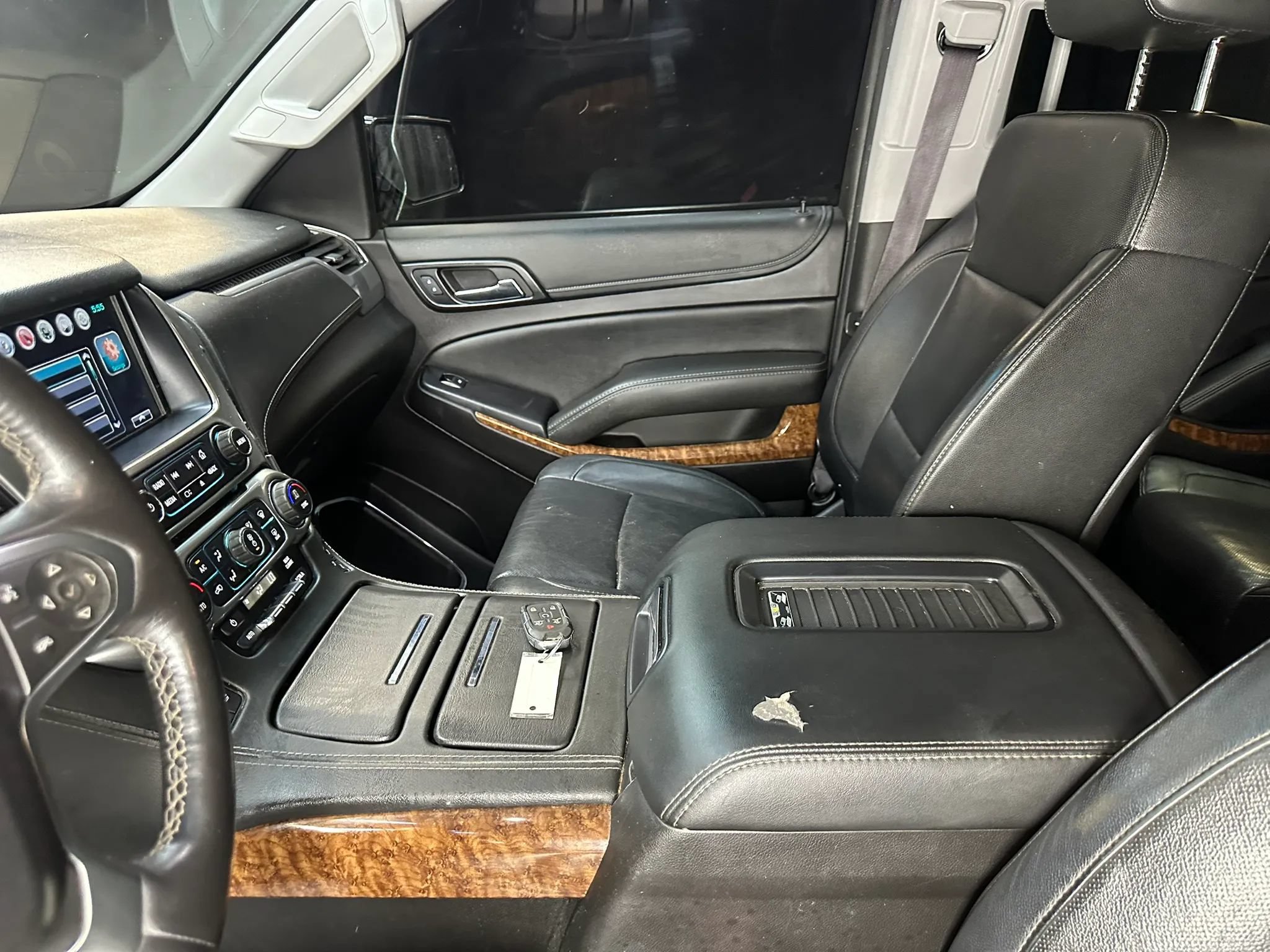 Used 2016 Chevrolet Suburban LTZ AWD/4WD image 16