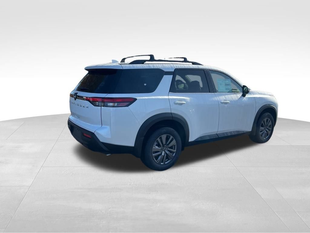 New 2025 Nissan Pathfinder SV image 4