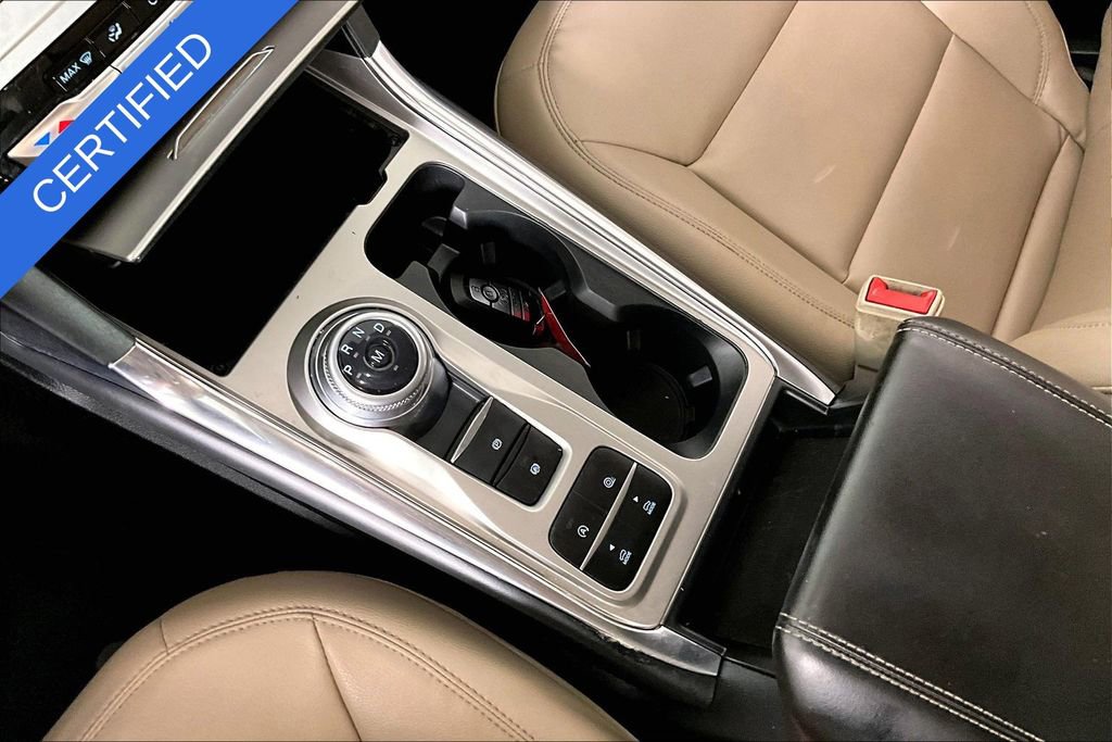 Used 2020 Ford Explorer XLT w/ Equipment Group 202A image 17