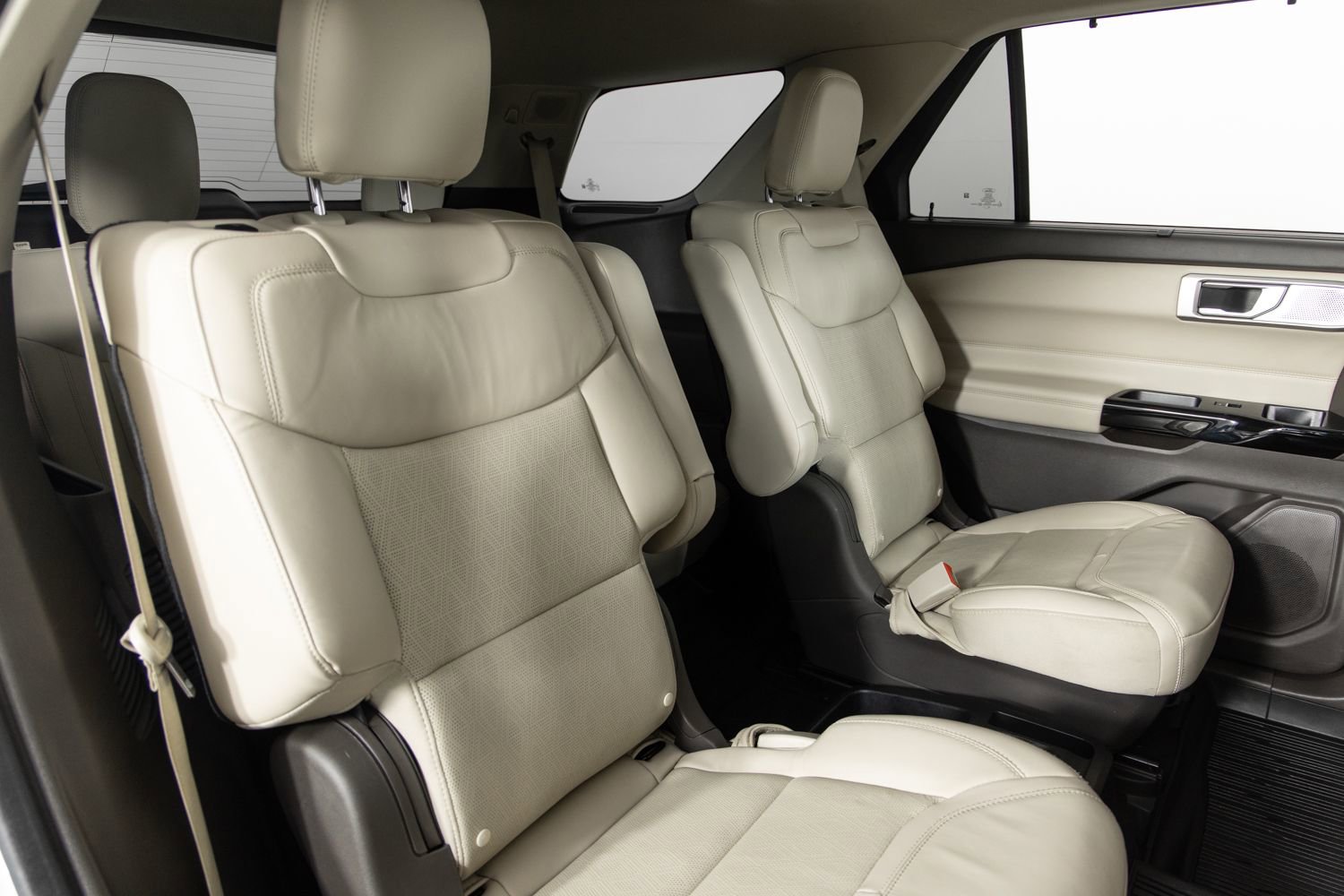 Used 2021 Ford Explorer Platinum w/ Equipment Group 601A image 25