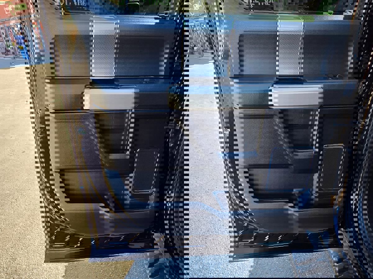 Used 2017 Ford F150 Lariat image 22