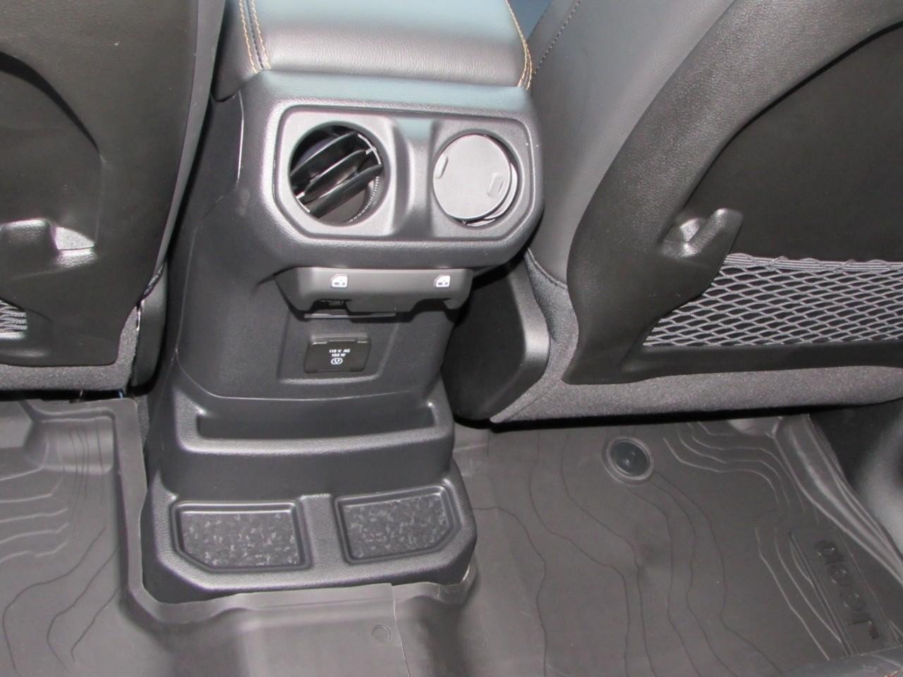 New 2026 Jeep Wrangler Unlimited Sahara AWD/4WD image 28