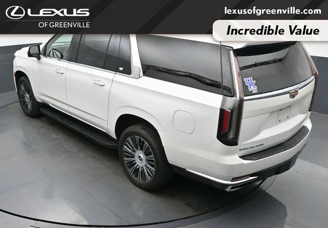 Used 2023 Cadillac Escalade ESV Premium Luxury AWD/4WD image 44