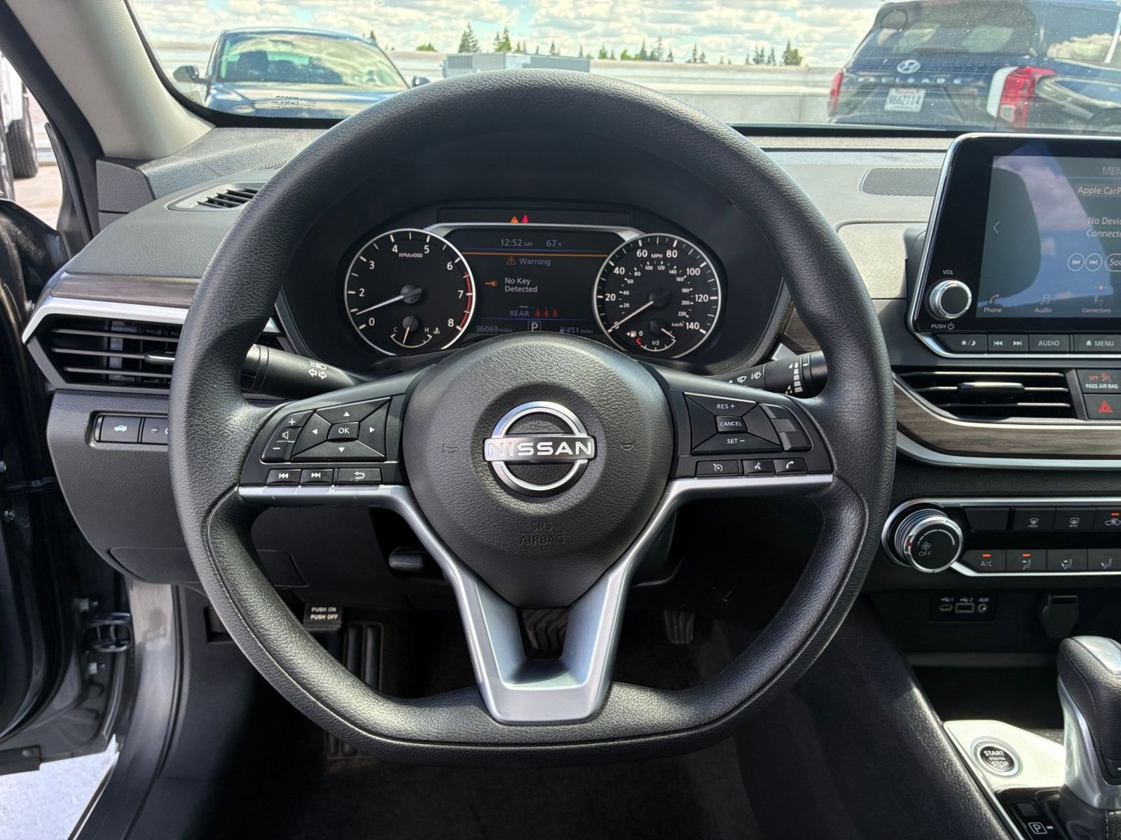 Used 2025 Nissan Altima 2.5 SV FWD image 28