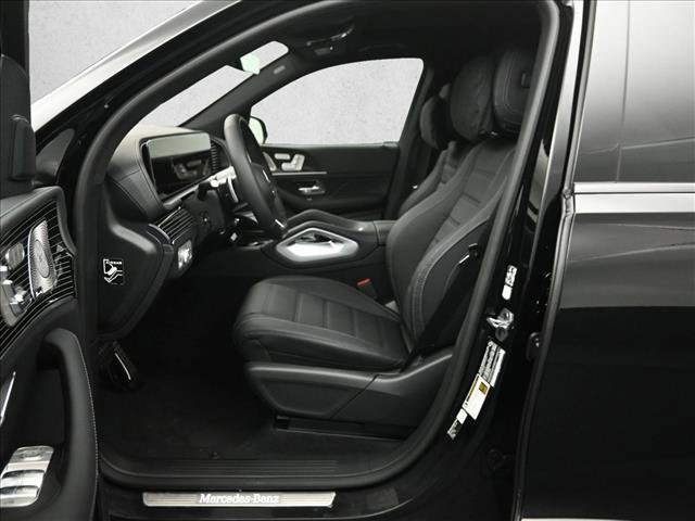 New 2026 Mercedes-Benz GLS 580 4MATIC image 9