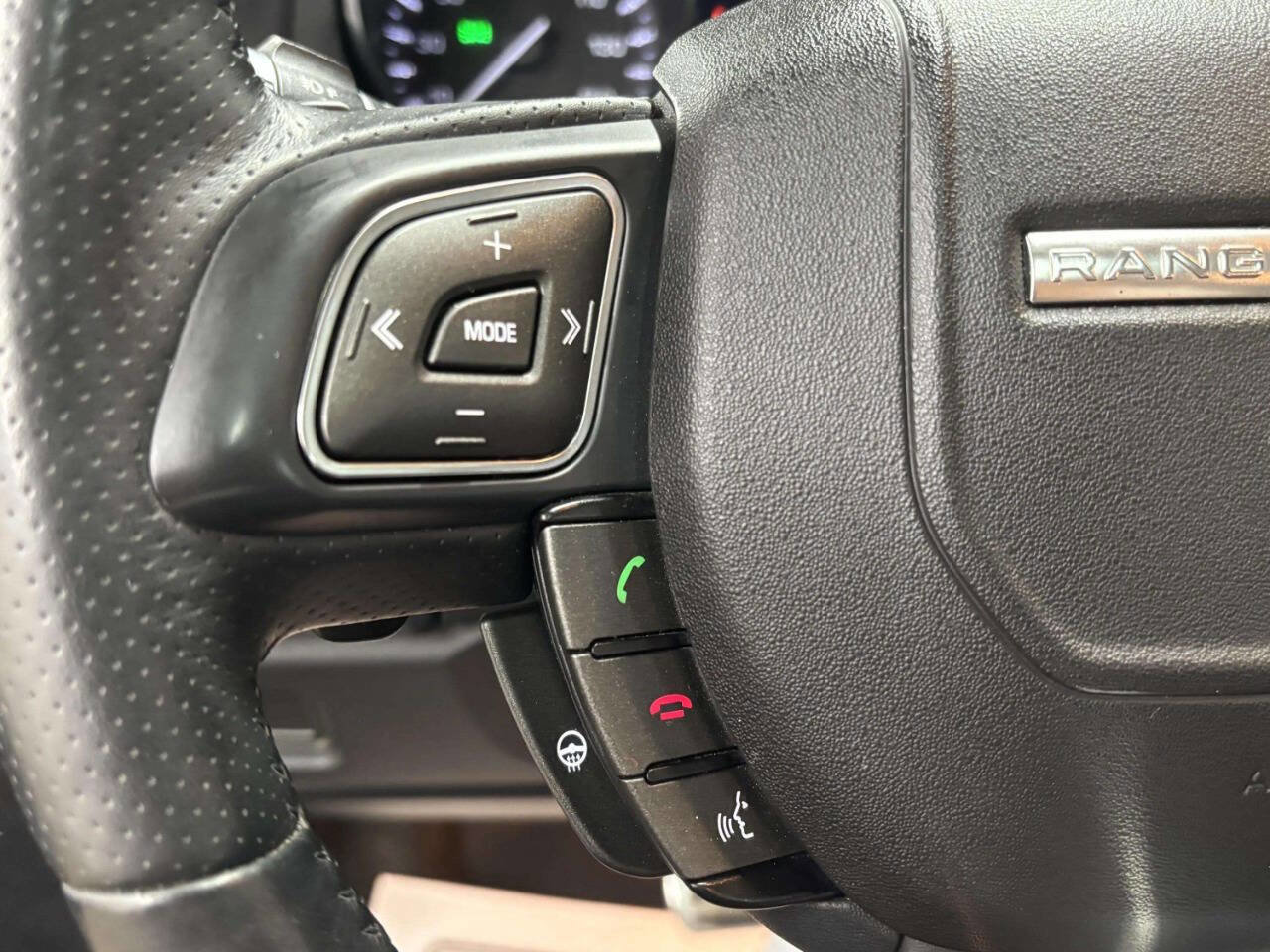 Used 2012 Land Rover Range Rover Evoque Dynamic image 35