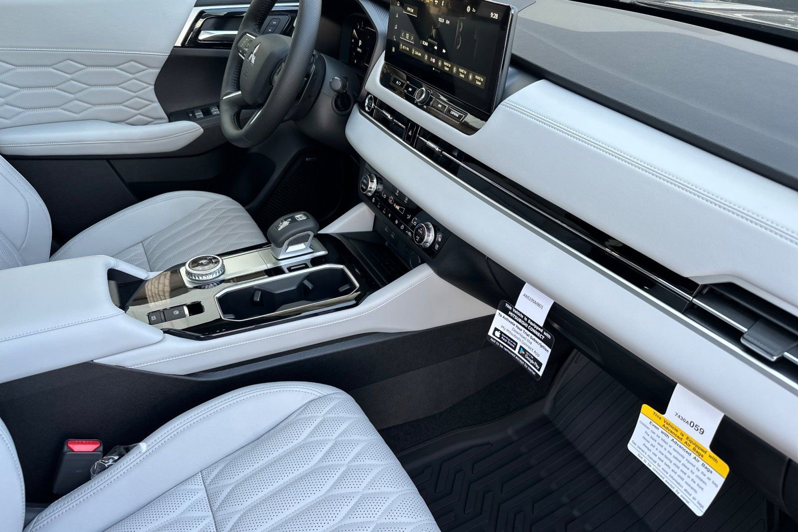 New 2025 Mitsubishi Outlander SEL image 15