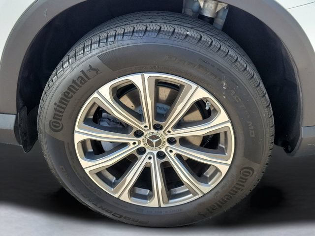 Used 2025 Mercedes-Benz GLC 300 image 8