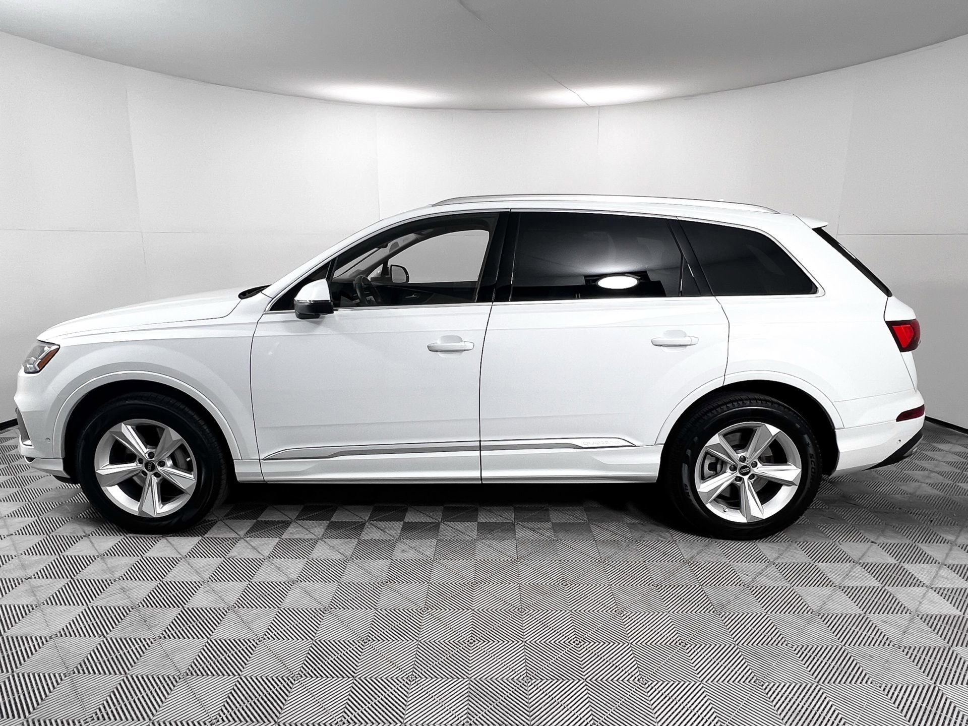 Used 2024 Audi Q7 2.0T Premium Plus image 4