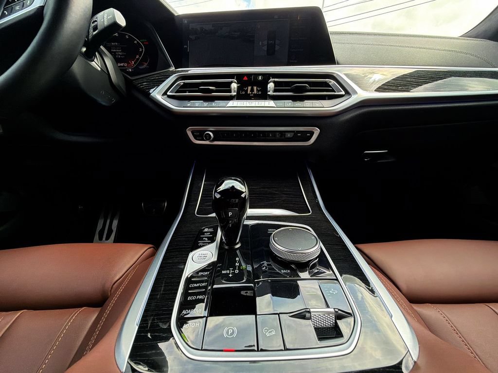 Used 2022 BMW X7 M50i w/ Cold Weather Package AWD/4WD image 24