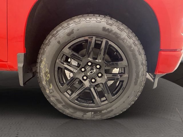 New 2026 Chevrolet Silverado 1500 Custom w/ Turbomax Blackout Package AWD/4WD image 16
