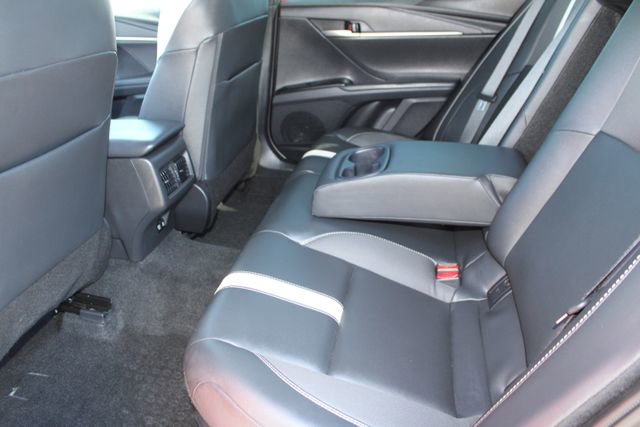 Used 2026 Toyota Camry Hybrid FWD image 33