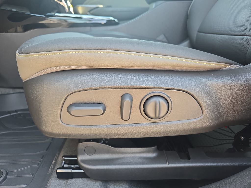 New 2026 Chevrolet Trax ACTIV w/ Driver Confidence Package image 29