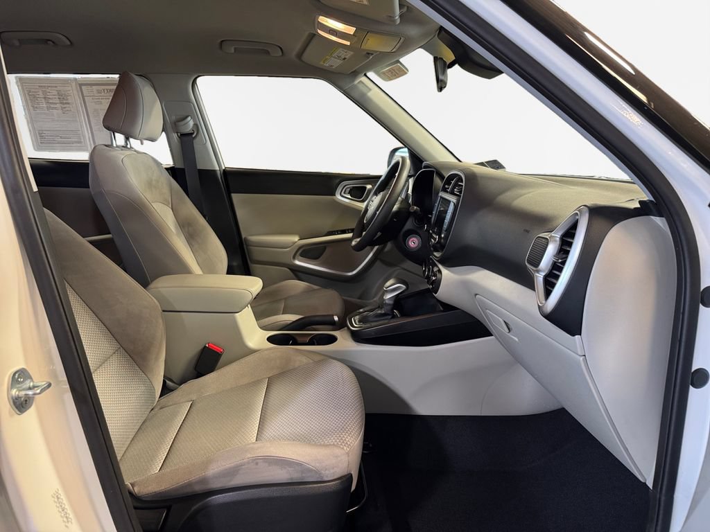 Certified 2024 Kia Soul LX FWD image 26
