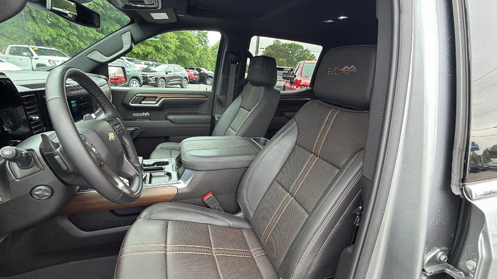Certified 2024 Chevrolet Silverado 1500 High Country w/ High Country Premium Package AWD/4WD image 14