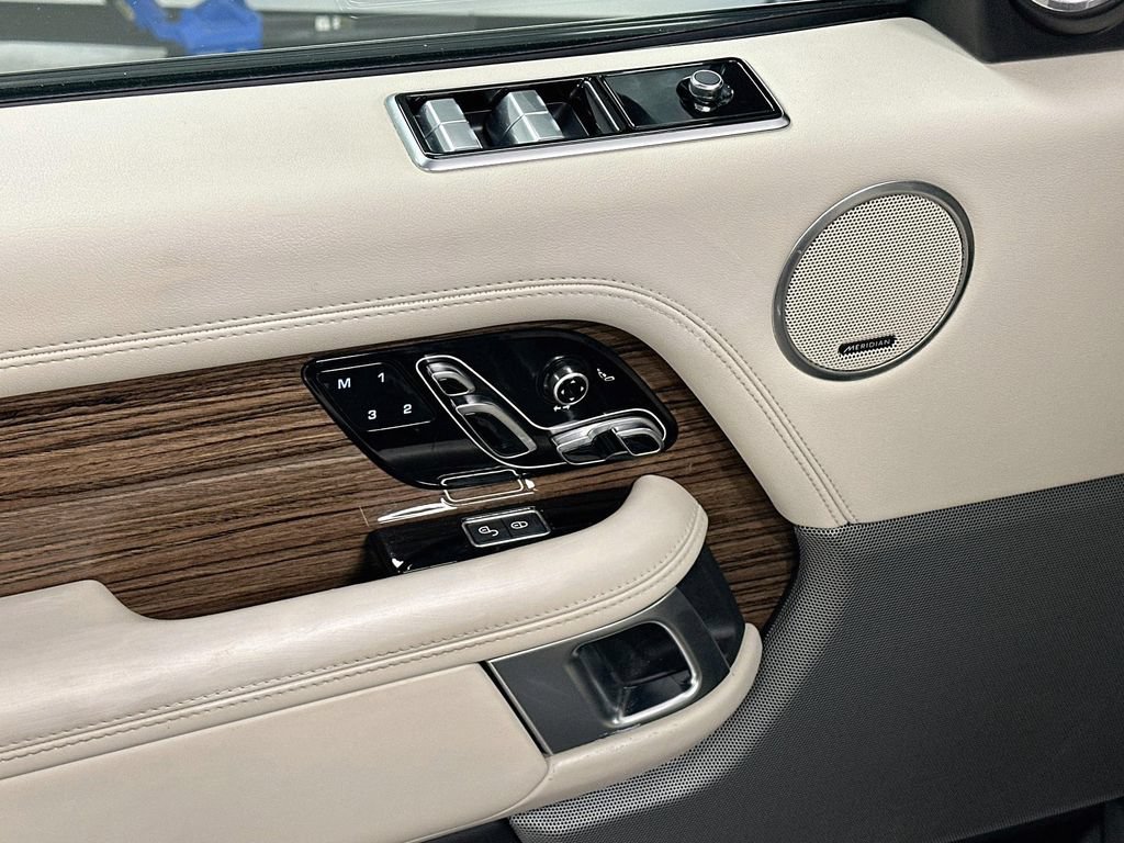 Used 2018 Land Rover Range Rover Supercharged AWD/4WD image 19