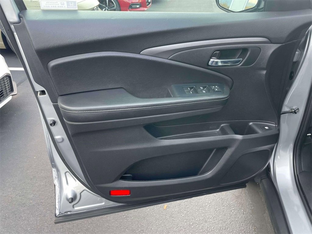 Certified 2023 Honda Ridgeline Sport image 16