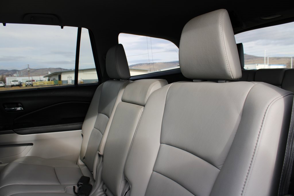Used 2017 Honda Pilot Touring image 16