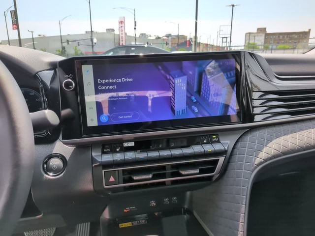 Used 2026 Toyota Camry XLE AWD/4WD image 19