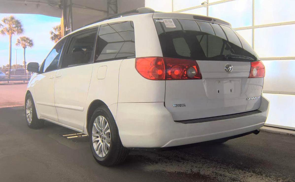 Used 2010 Toyota Sienna CE FWD image 6