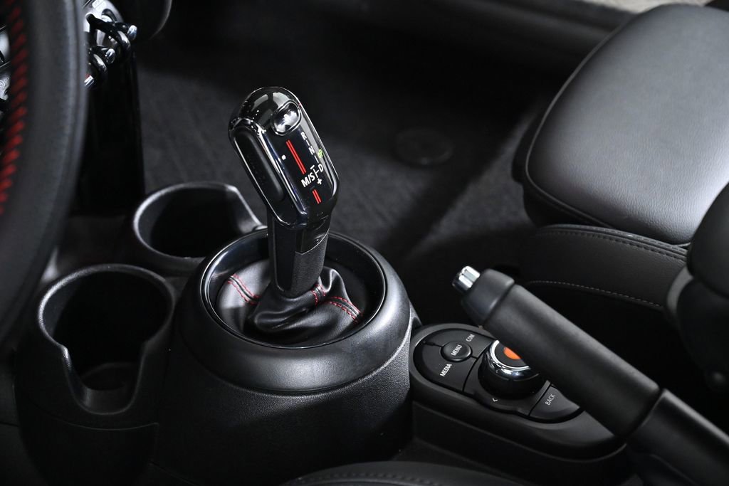 Used 2021 MINI Cooper S w/ Premium Package image 21