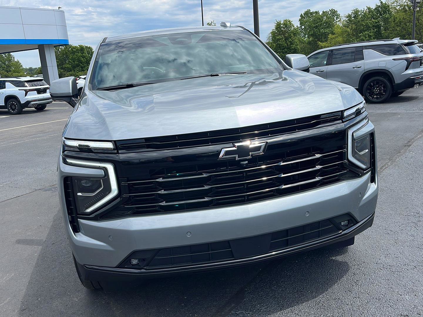 Used 2025 Chevrolet Tahoe RST w/ RST Performance Edition AWD/4WD image 8