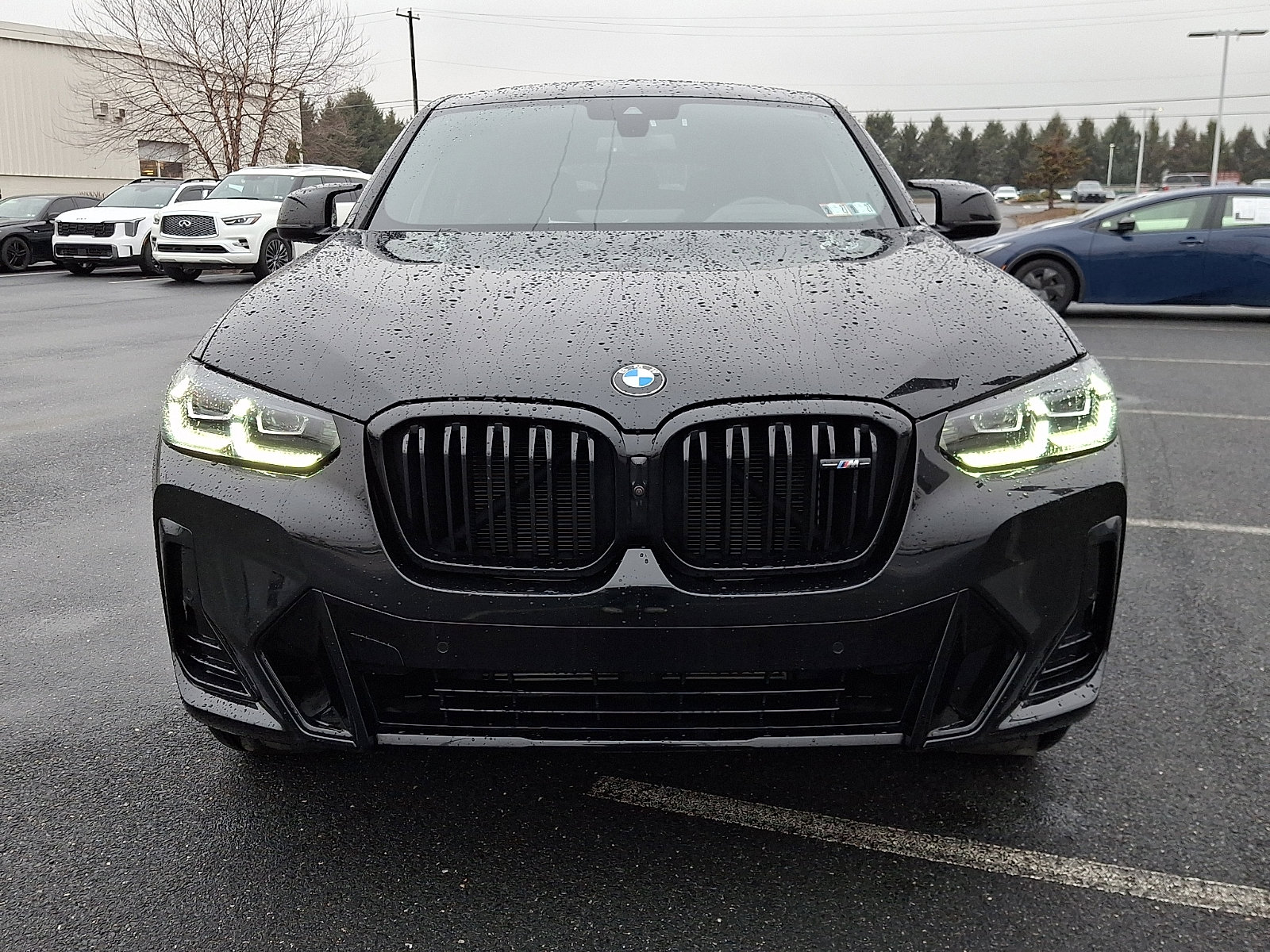 Used 2024 BMW X4 M40i w/ Premium Package image 2
